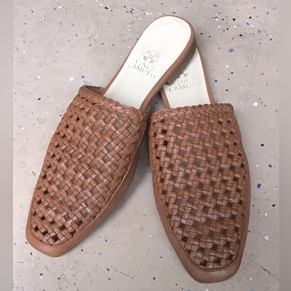 VINCE CAMUTO Pandie Slides/Mules